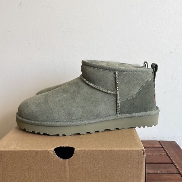 UGG Classic Ultra Mini Shaded Clover Women Size 6 - Picture 8 of 14